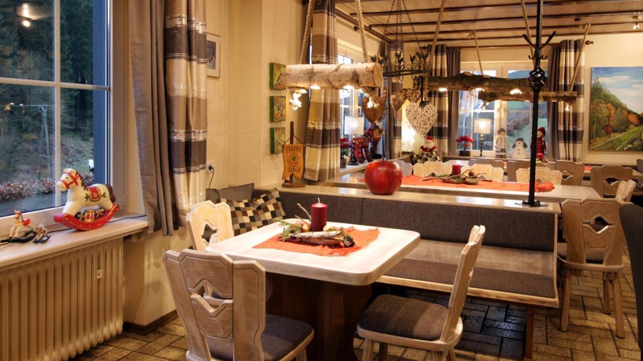 Landhaus Zum Sorpetal Hotel Шмаленберг Екстериор снимка